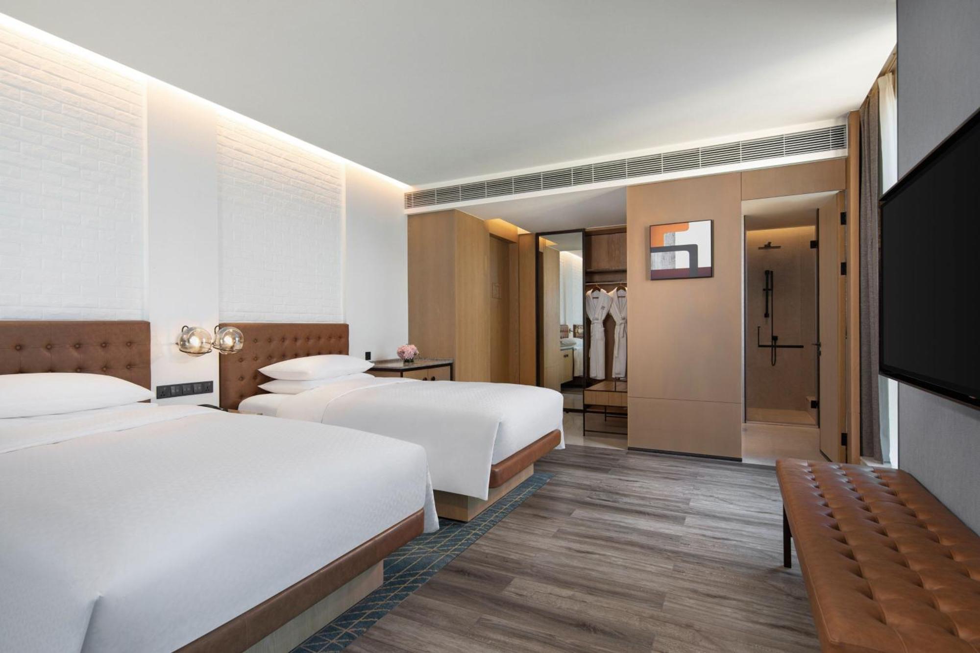 Hotel Four Points By Sheraton Hongqiao 4*