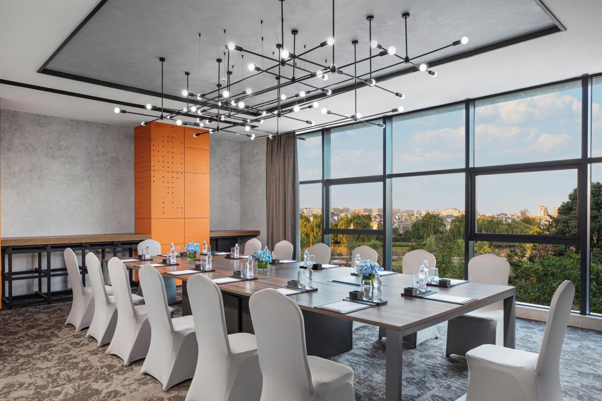 Hotel Four Points By Sheraton Hongqiao