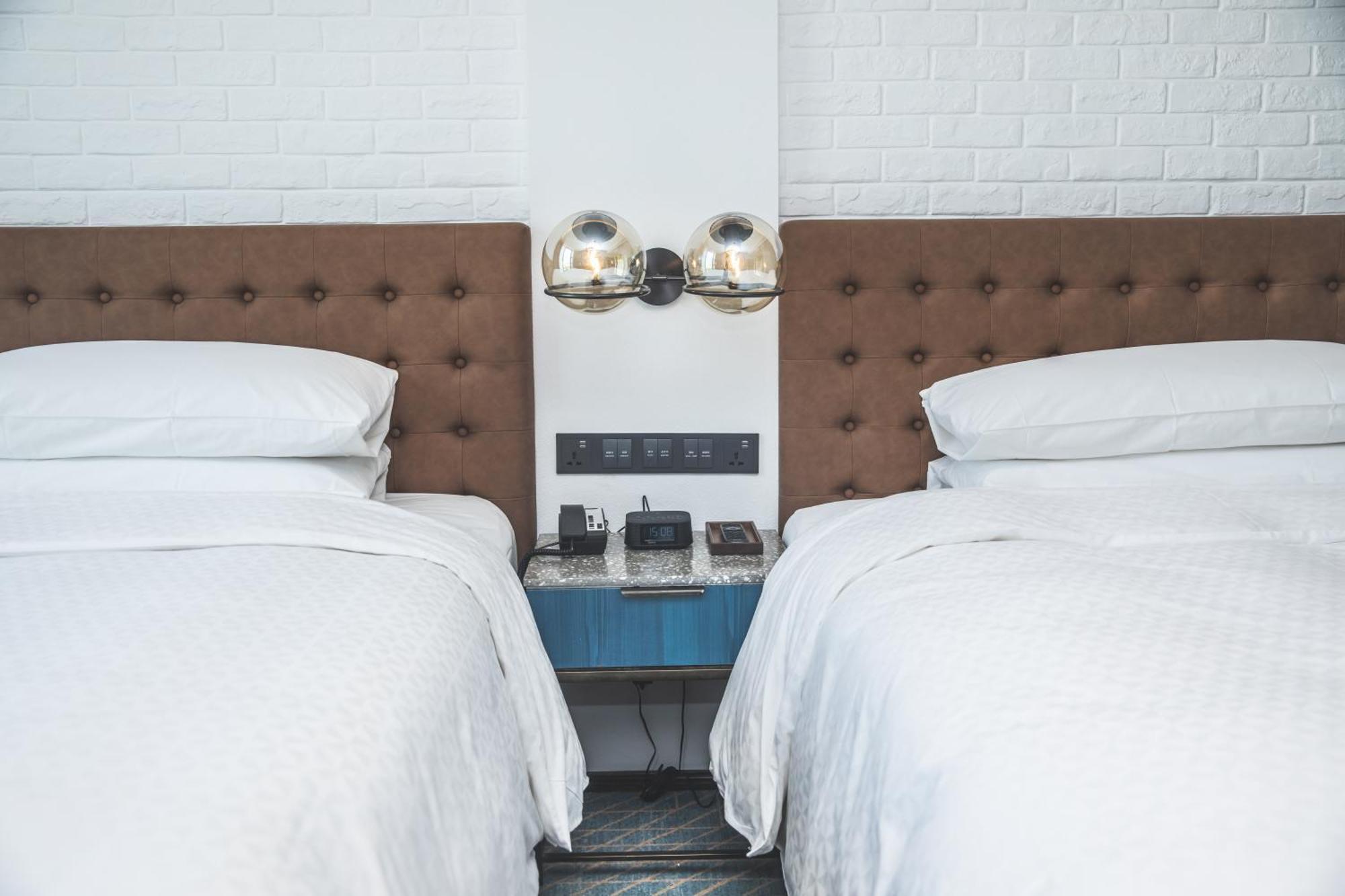 Four Points By Sheraton Hongqiao 4*