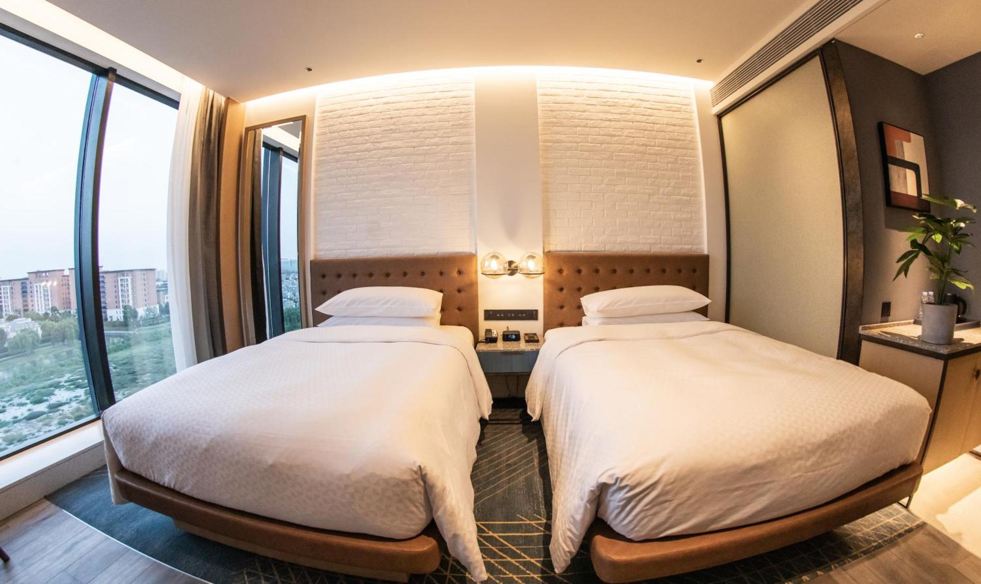 Four Points By Sheraton Hongqiao Hotel